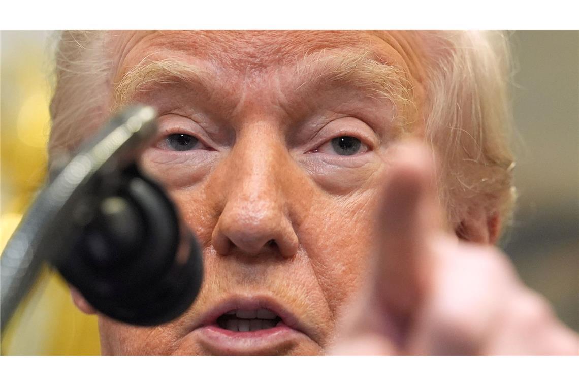 Trump warnt den Iran vor schwerwiegenden Konsequenzen, sollte sich das Land nicht mit den USA auf einen Deal einigen.