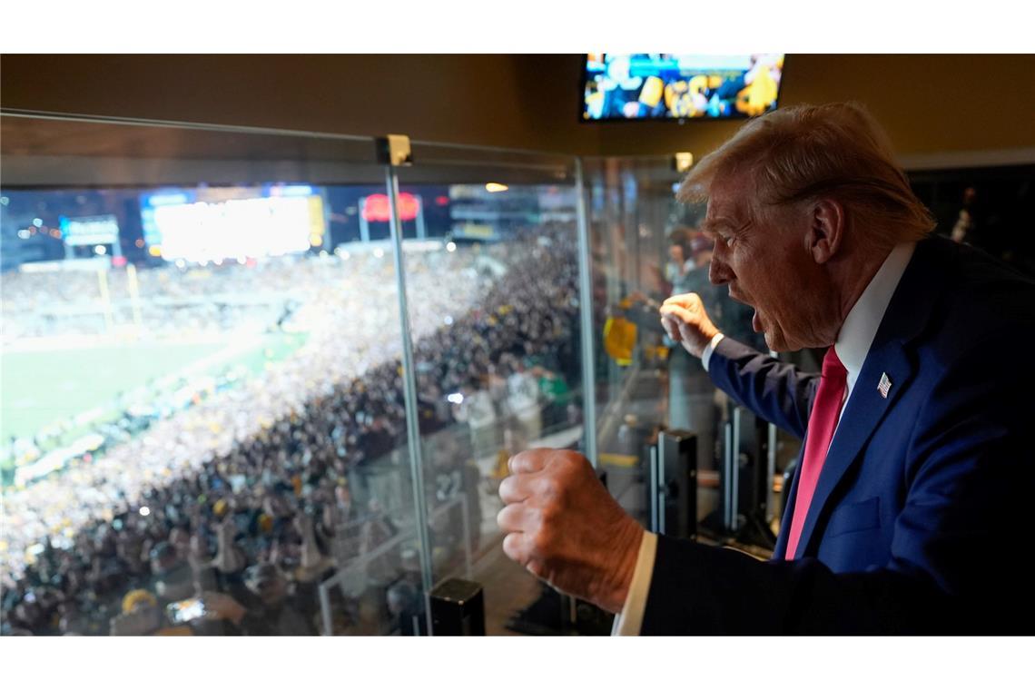 Super-Bowl-Anleitung zum Mitreden: Was alles wichtig ist Trump will als erster amtierender Präsident einen Super Bowl vor Ort verfolgen.