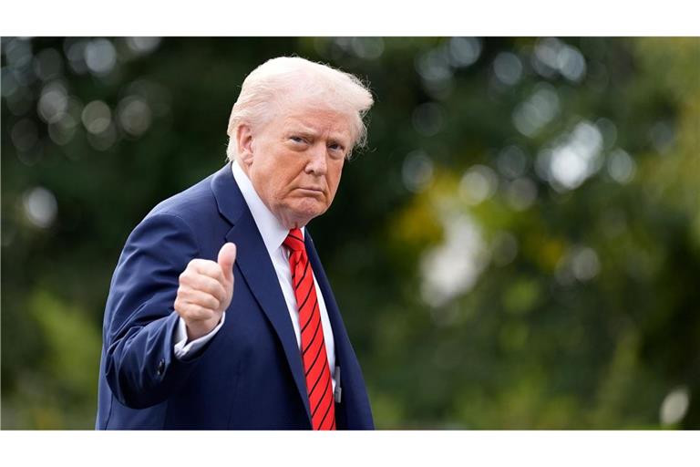Trump will am Montag Angehörige der Hamas-Geiseln treffen.