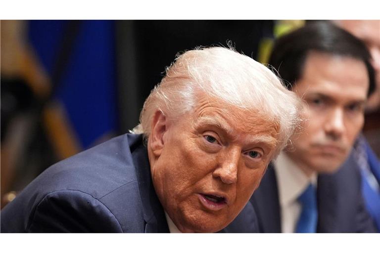 Trump wurde auf seine frühere Äußerung angesprochen, dass die Ukraine von Russland besetzte Gebiete zurückgewinnen könnte.