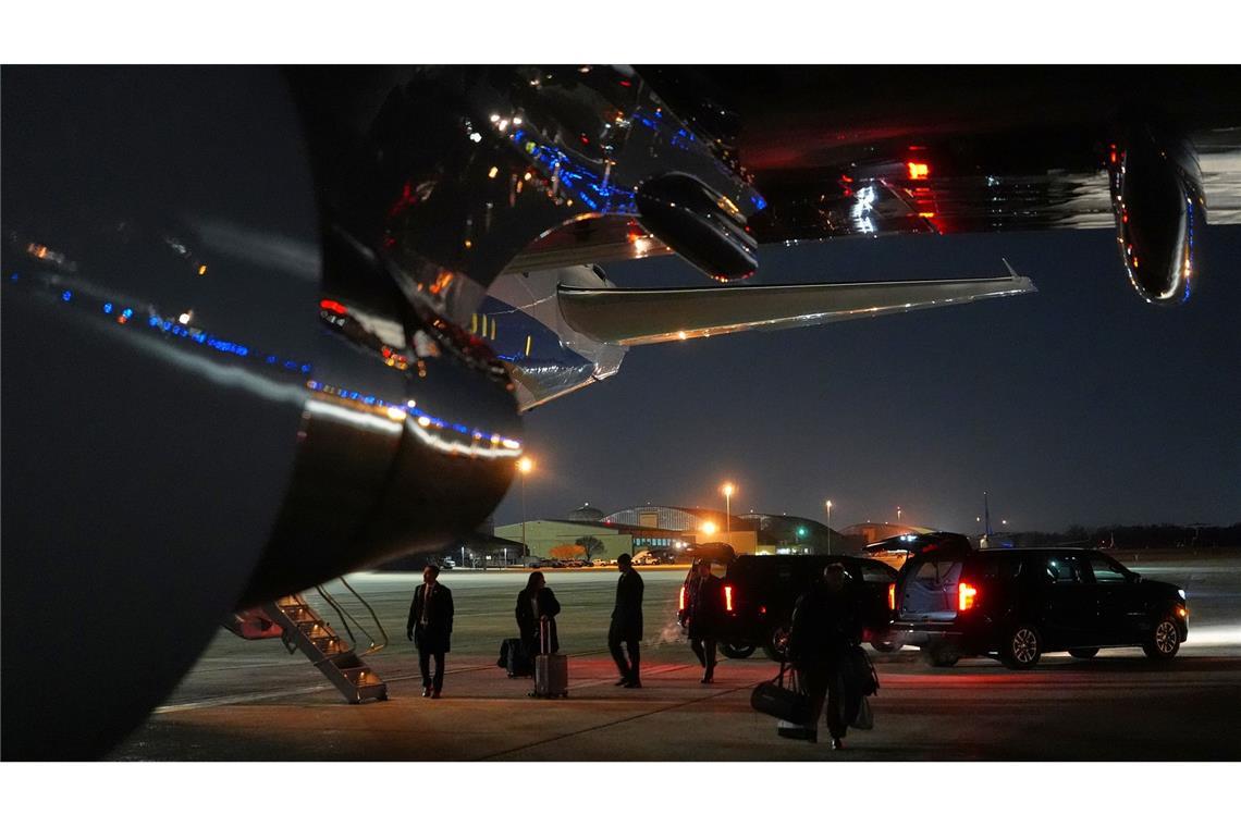 Nach Flugzeug-Panne: Trump auf dem Weg nach Davos