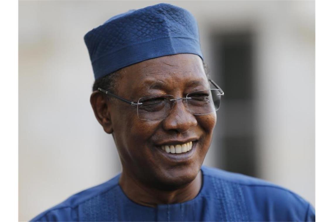 Tschads Langzeitherrscher Idriss Déby Itno ist tot Tschads Langzeitherrscher Idriss Déby Itno soll bei Zusammenstößen mit einer Rebellengruppe getötet worden sein. (Archivbild). Foto: Regis Duvignau/RTR Pool/AP/dpa