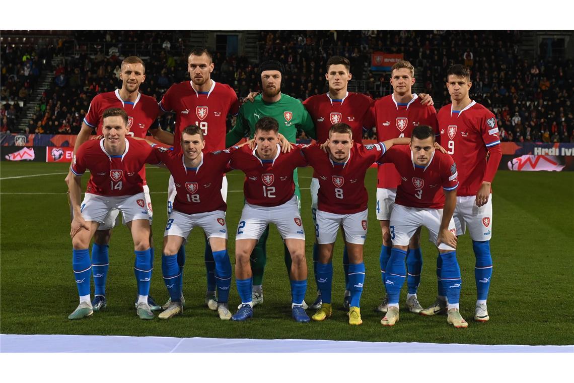Tschechien, Quali-Gruppe E: Tschechien ließ in der Quali-Gruppe Polen um Robert Lewandowski hinter sich und sicherte sich die Qualifikation für die Endrunde. Es ist die achte EM-Teilnahme in Folge, zuletzt zog die Mannschaft in das Viertelfinale ein.