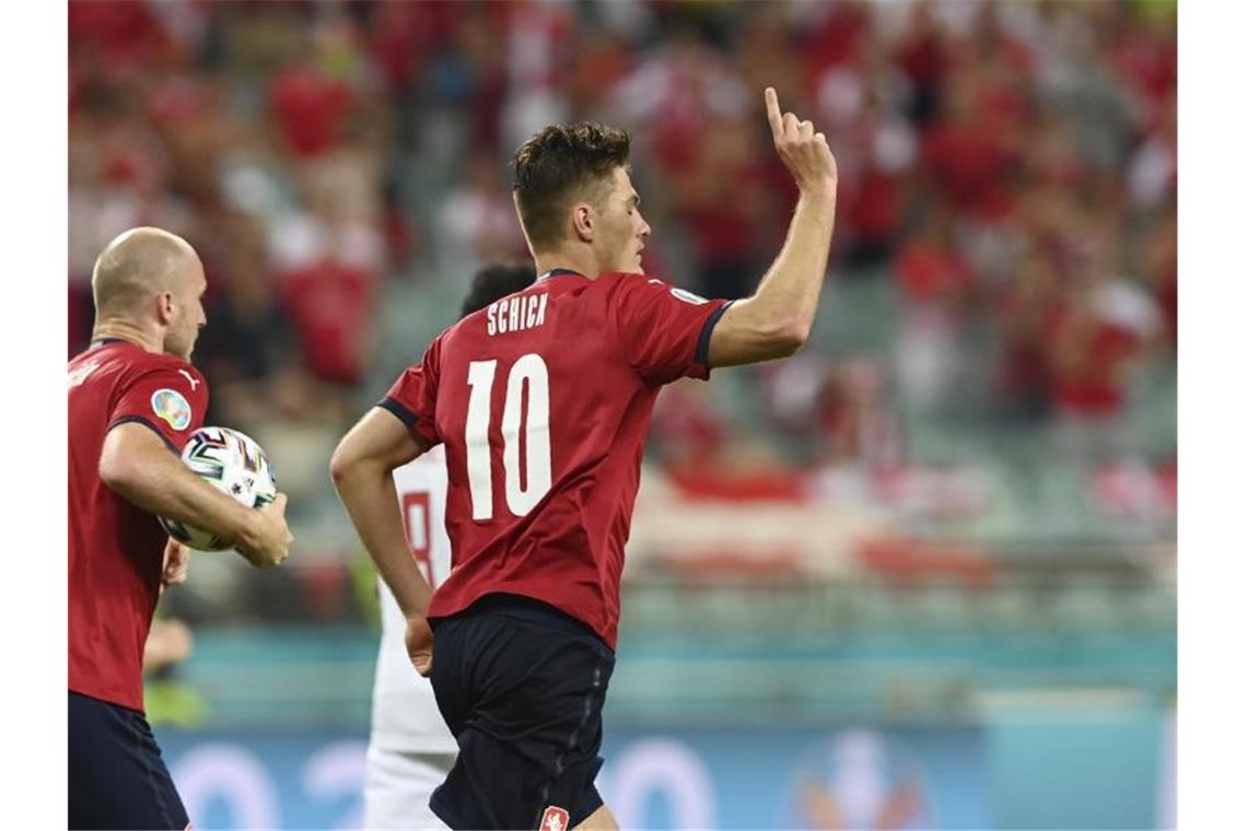 Emotionale Reise: Dänemark träumt vom zweiten EM-Triumph Tschechiens Patrik Schick feiert sein Tor zum 1:2. Foto: Ozan Kose/Pool AFP/dpa