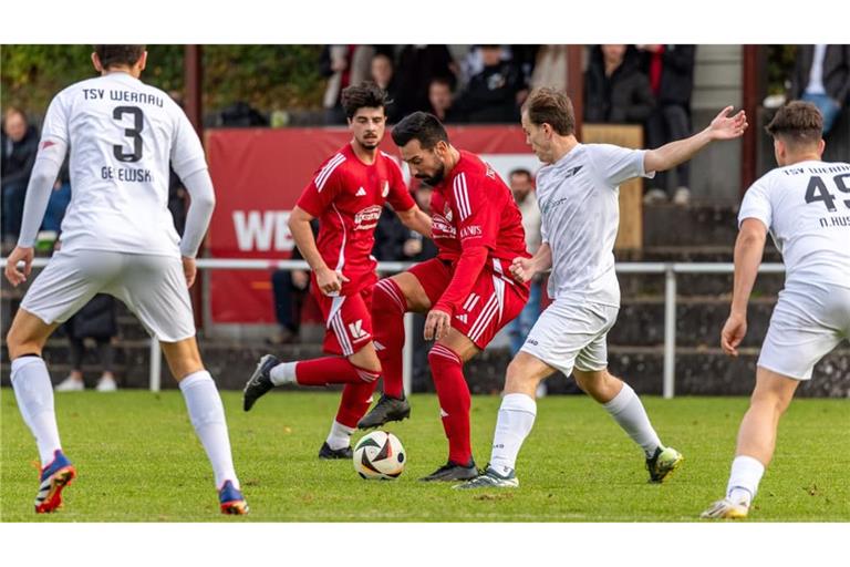 TSG Esslingen um Top-Stürmer Enes Coskun (am Ball) gegen TSV Wernau – das könnte auch in der kommenden Saison ein Spitzenspiel sein.  