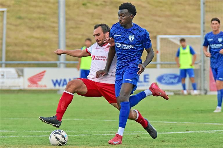 TSG-Kapitän Julian Geldner (links) und sein Team haben sich gegen den SGV Heilbronn-Freiberg ordentlich verkauft. Foto: Tobais Sellmaier