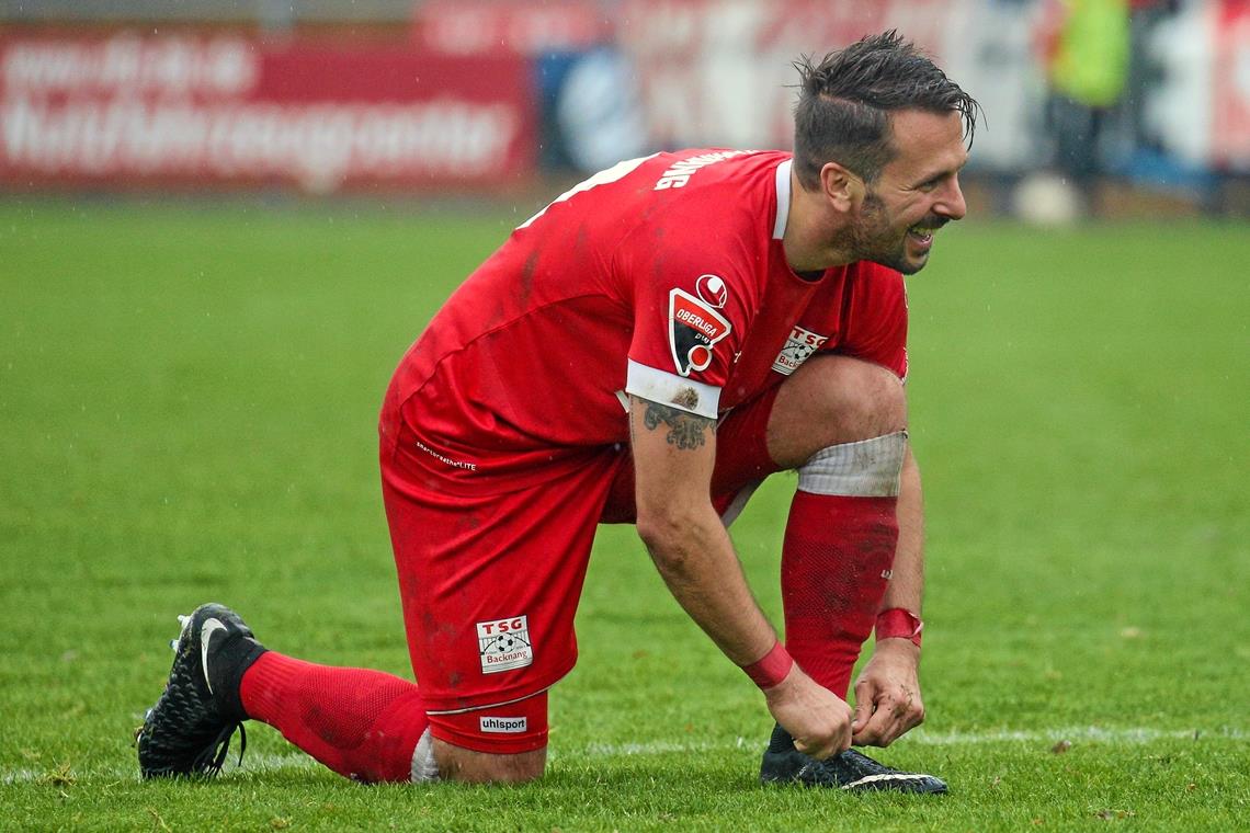 TSG-Spielertrainer Mario Marinic will morgen in der letzten Partie vor der Winterpause wieder seine Fußballschuhe schnüren. Foto: A. Becher