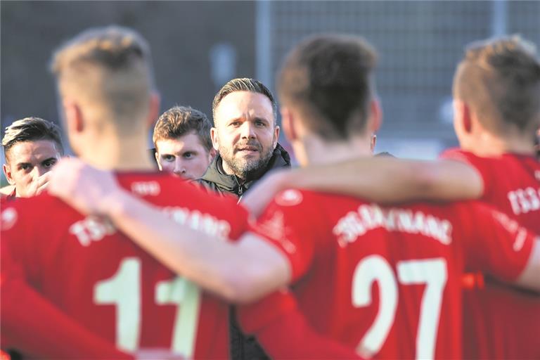 TSG-Trainer Evangelos Sbonias freut sich über den Zugang. Foto: T. Sellmaier