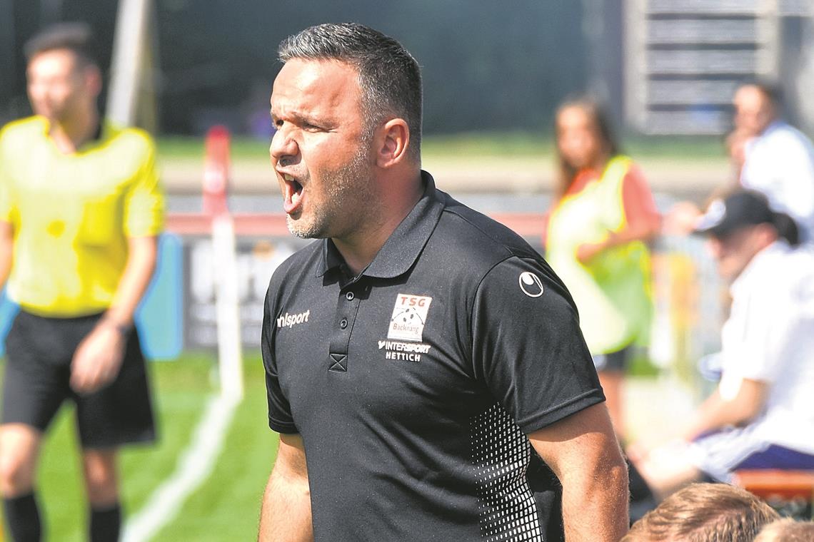 Die Ansprüche werden spürbar höher TSG-Trainer Evangelos Sbonias ist mit seinem Team seit Ende März auswärts unbesiegt.