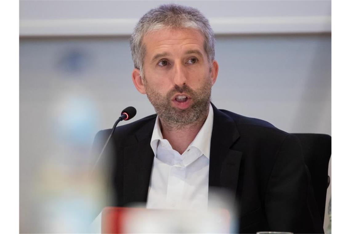 Palmer zu Bitte an Senioren: Virus „altersdiskriminierend“ Tübingens Oberbürgermeister Boris Palmer (Grüne) spricht. Foto: Tom Weller/dpa/Archivbild