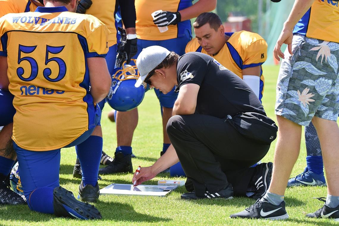 Tüftelt mit seinem Team bereits am Schlachtplan für die kommende Landesliga-Saison: Wolverines-Headcoach Michael Müller. Foto: T. Sellmaier