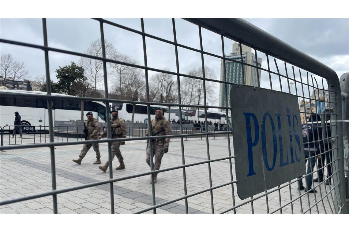 Türkische Behörden führten in den letzten Wochen zahlreiche Razzien gegen Prominente durch - das Vorgehen steht in der Kritik. (Symbolbild)