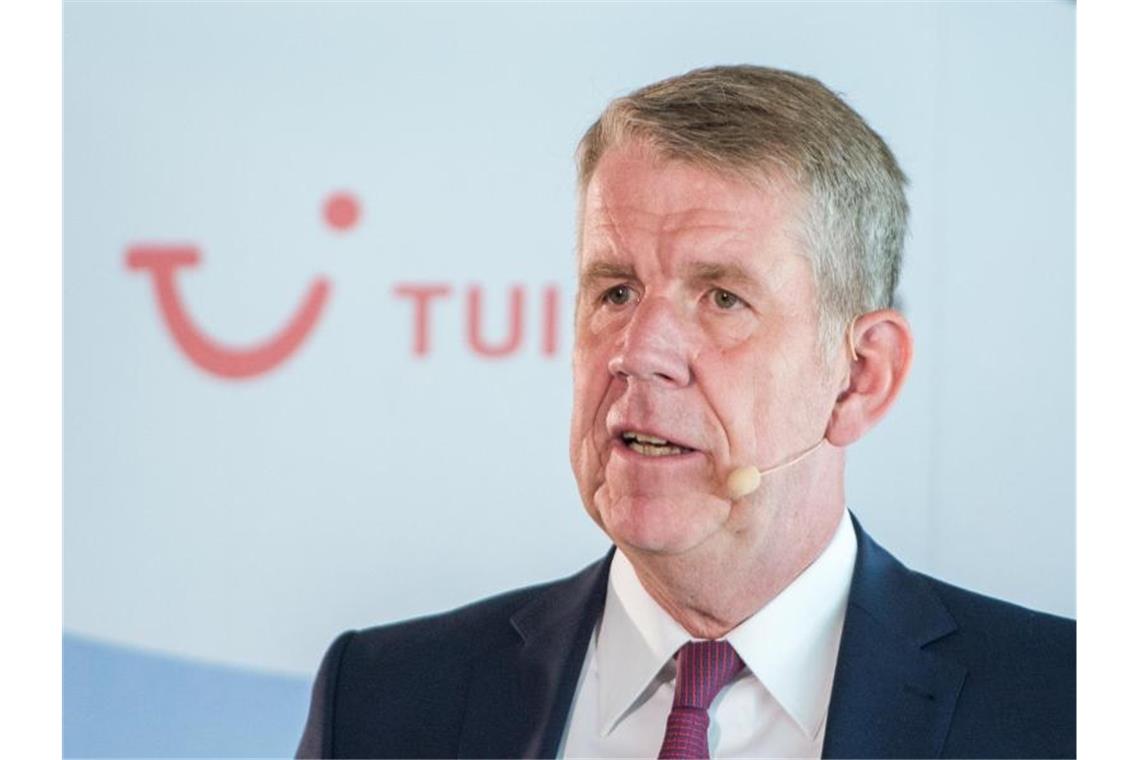 Tui-Chef Fritz Joussen ist zuversichtlich. Foto: Daniel Bockwoldt/dpa