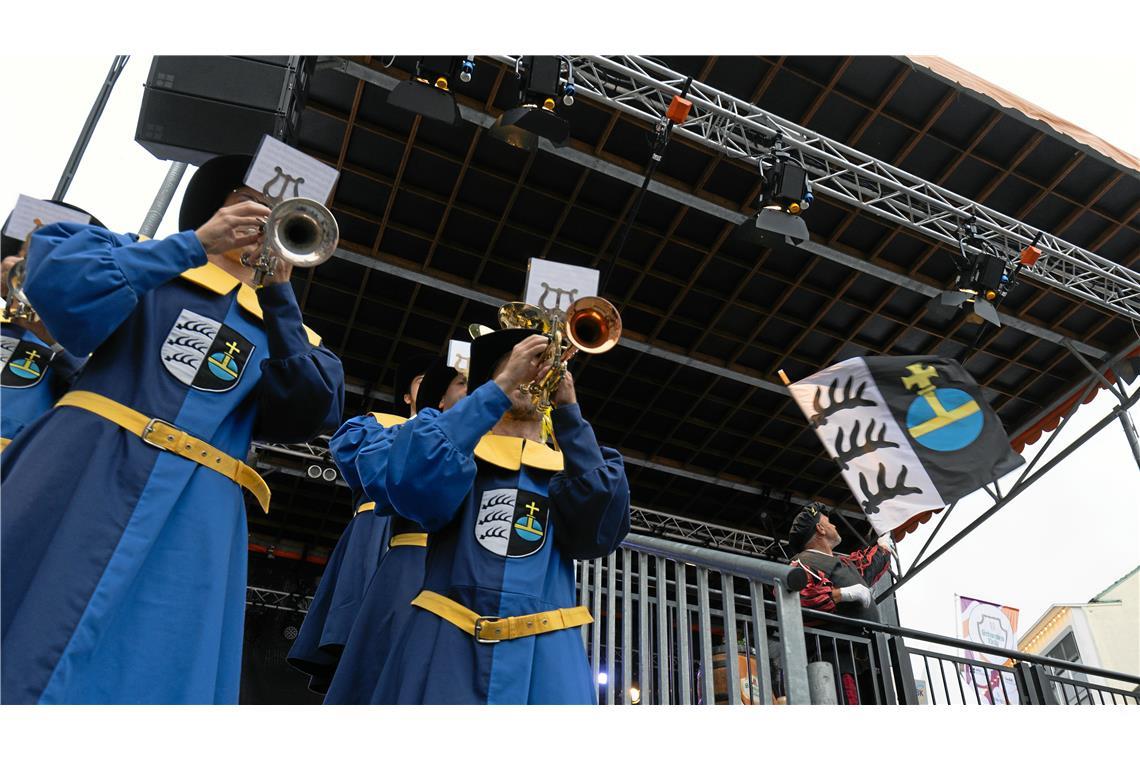 Turmbläser und Fahnenschwenker // 52. Backnanger Straßenfest, Eröffnungstag, Fre...