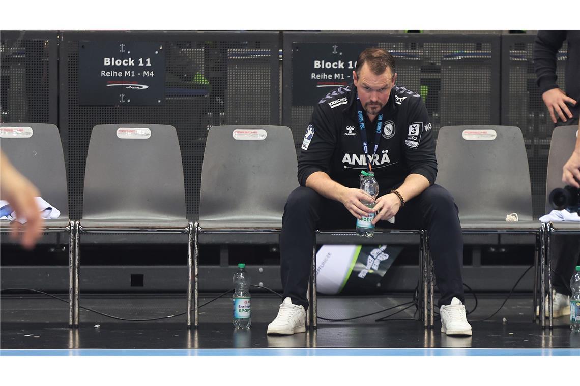 TVB-Coach Misha Kaufmann fokussiert.