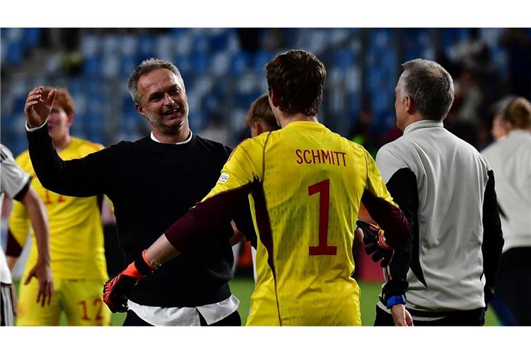 U17-Trainer Christian Wück lässt offen, ob Max Schmitt im WM-Finale im Tor steht.