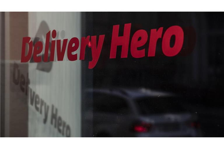 Uber erwirbt mit neuen Aktien Minderheitsbeteiligung von knapp drei Prozent an Delivery Hero.