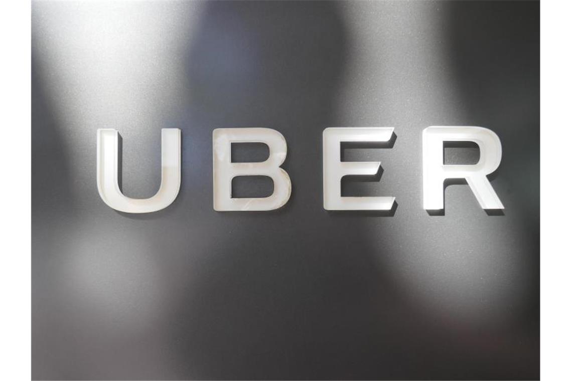 Uber ist bereits im Geschäft mit der Essenszustellung aktiv. Foto: Christoph Dernbach/dpa