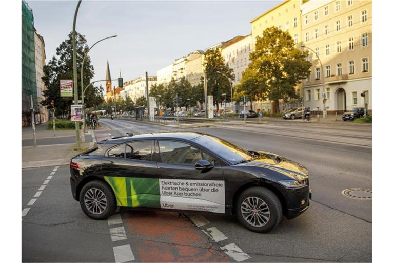 Uber verbucht kräftiges Wachstum. Foto: Carsten Koall/dpa