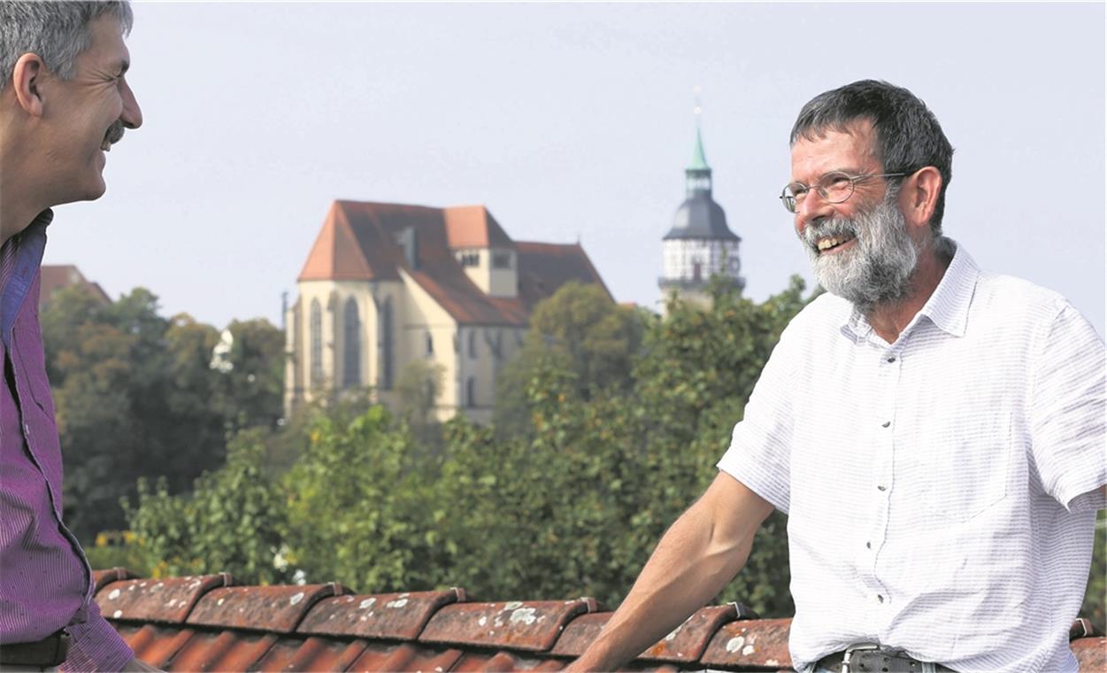 Über den Dächern der Stadt, aber nicht abgehoben: Lutz-Dietrich Schweizer liebt den Ausblick von seiner Dachterrasse.Foto: A. Becher