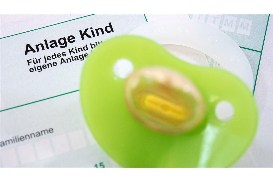 Über die Anlage Kind der Steuererklärung erfolgt automatisch eine Günstigerprüfung im Vergleich zum Kinderfreibetrag.