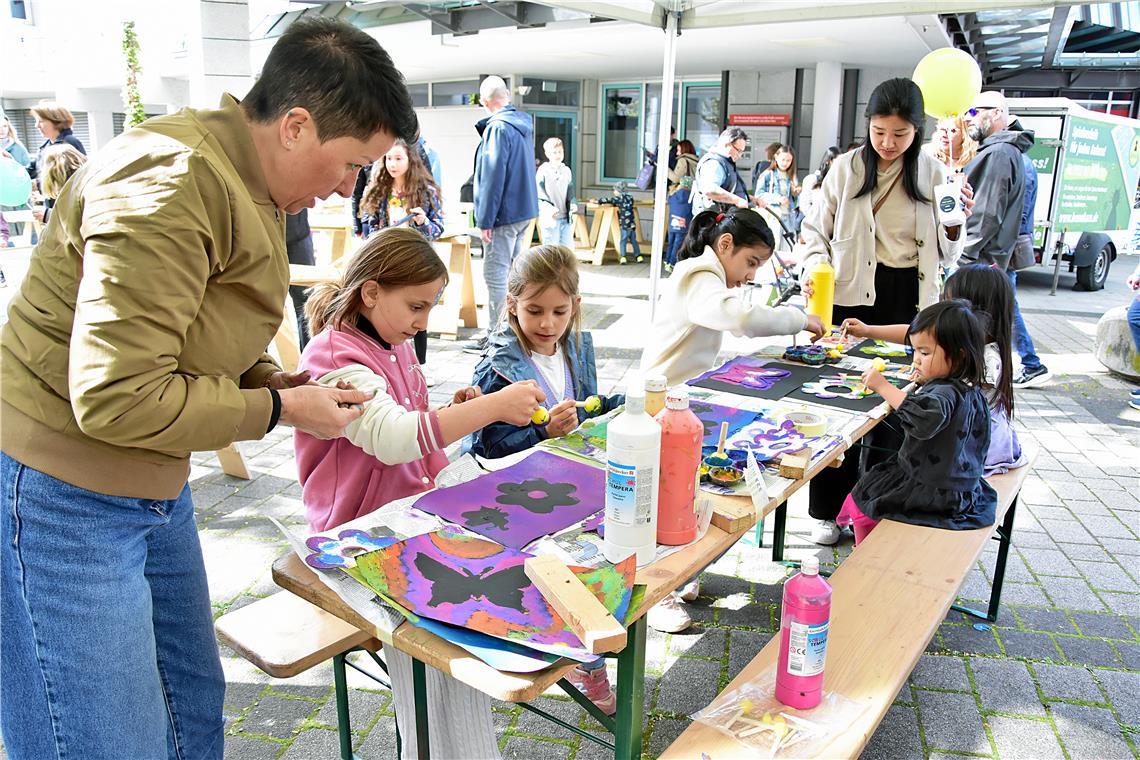 Überall gibt es Mitmachaktionen für Groß und Klein. Tulpenfrühling in Backnang 2...