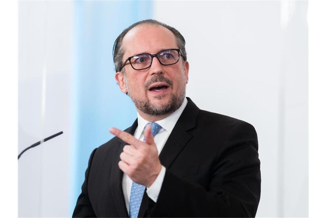 Rücktritt von Kurz rettet die Koalition in Österreich Übernimmt das Amt des gebrandmarkten Kurz: Österreichs Außenminister Alexander Schallenberg. Foto: Georg Hochmuth/APA/dpa