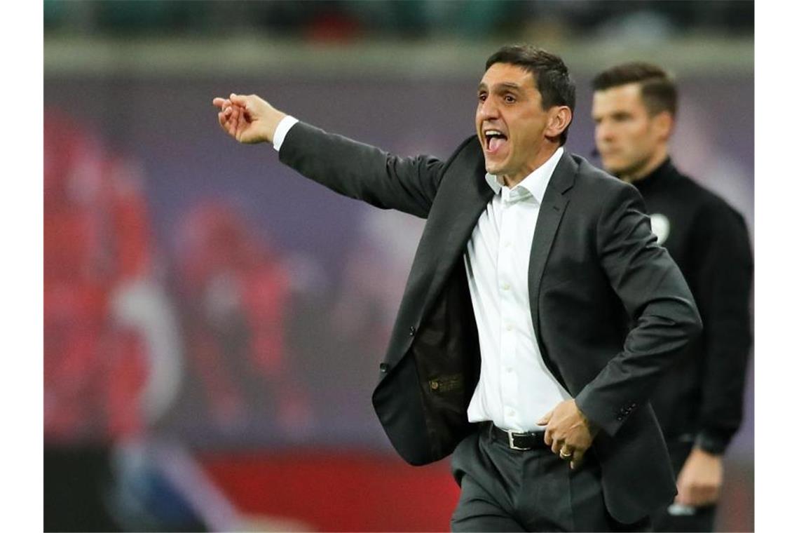 Korkut folgt bei Hertha auf Dardai - Gespräch mit Löw Übernimmt vorerst bis Saisonende den Trainerposten in der Hauptstadt: Tayfun Korkut. Foto: Jan Woitas/dpa-Zentralbild/dpa