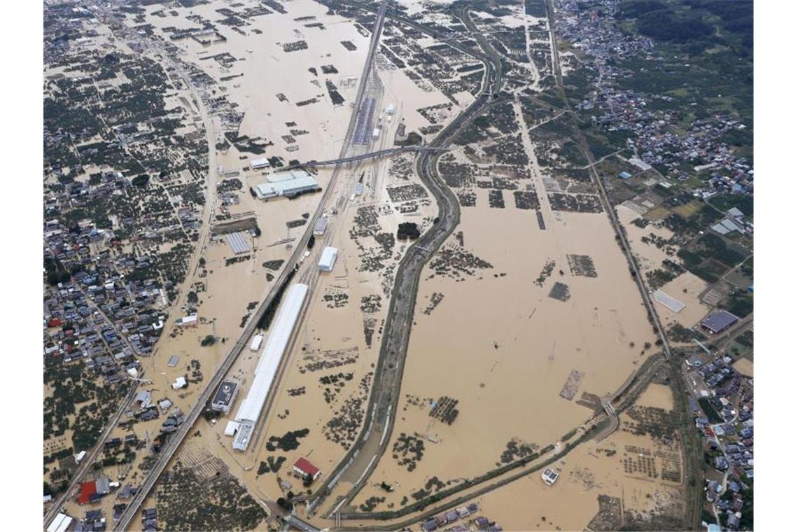 Überschwemmtes Gebiet in Nagano: Taifun „Hagibis“ ist mit rekordstarken Regenfällen und Sturmböen über Teile Japans gezogen. Foto: Uncredited/Kyodo News/dpa