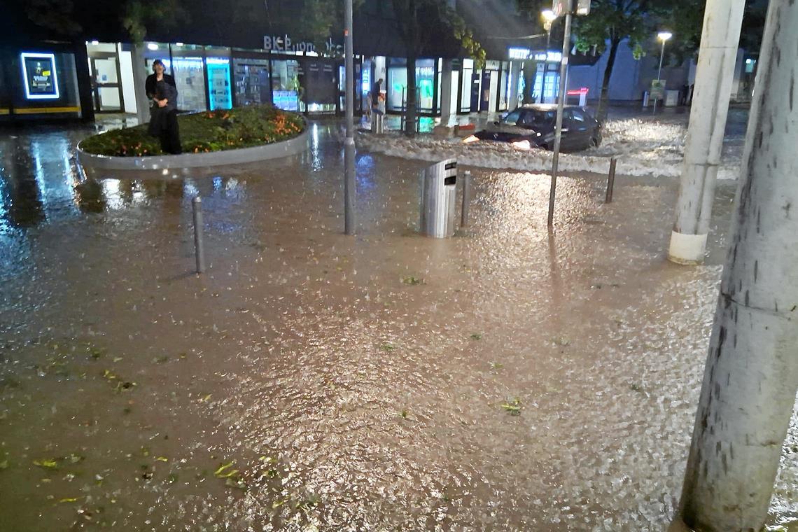 Überschwemmung in der Backnanger Grabenstraße. Foto: privat