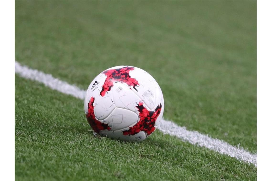 Neue Regeln für Spielerverpflichtungen nach dem Brexit ür Fußballvereine in England wird es nach dem Brexit deutlich schwerer, Profis aus dem europäischen Ausland zu verpflichten. Foto: Jan Woitas/dpa/Archivbild