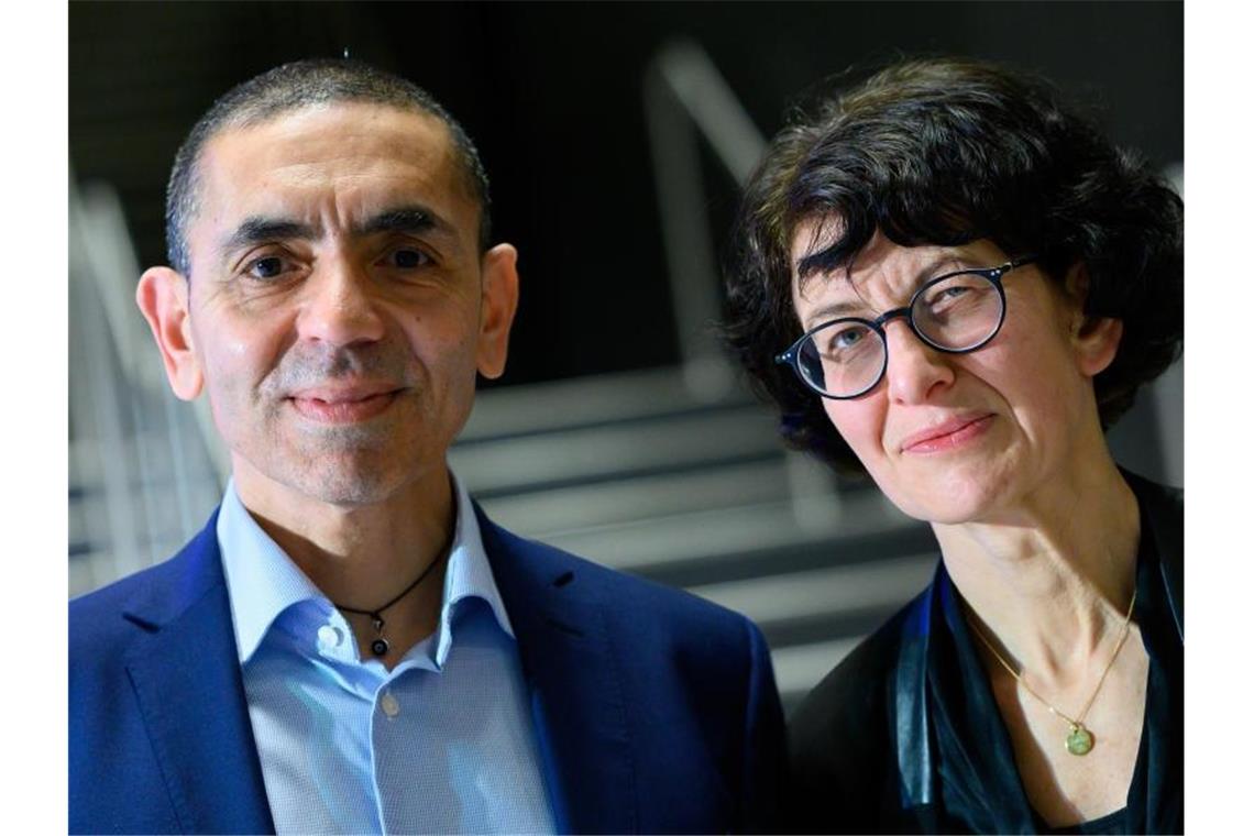 Gründer mit Migrationsgeschichte krempeln Start-up-Szene um Ugur Sahin und seine Frau Özlem Türeci - die Gründer des Mainzer Corona-Impfstoff-Entwicklers Biontech. Foto: Bernd von Jutrczenka/dpa-Pool/dpa