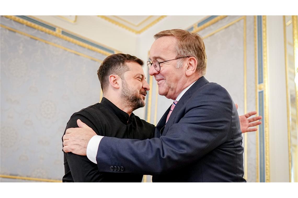 Marschflugkörper und Drohnen: neue Kooperation mit Ukraine Ukraine-Krieg - Pistorius in Kiew