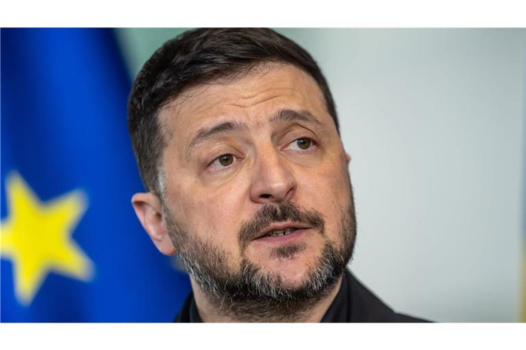 Ukraines Präsident Wolodymyr Selenskyj hat es geschafft, er hat sein Land trotz des Krieges an die EU herangeführt. Vor der endgültigen Aufnahme des Landes steht allerdings ein langer Reformprozess.