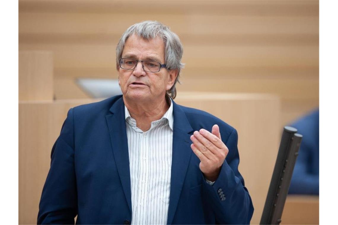 Uli Sckerl (Bündnis 90/Die Grünen) hält im Landtag von Baden-Württemberg eine Rede. Foto: Gregor Bauernfeind/dpa/Archivbild