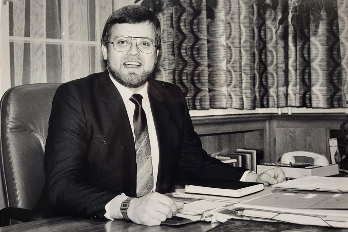Ulrich Burr bei seinem Amtsantritt 1986.Archivfoto:Uwe Larsen