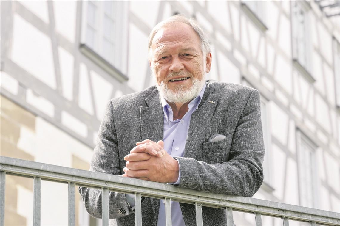 Ulrich Schielke aus Backnang setzt sich schon seit Jahrzehnten für die Leseförderung ein. Foto: E. Layher