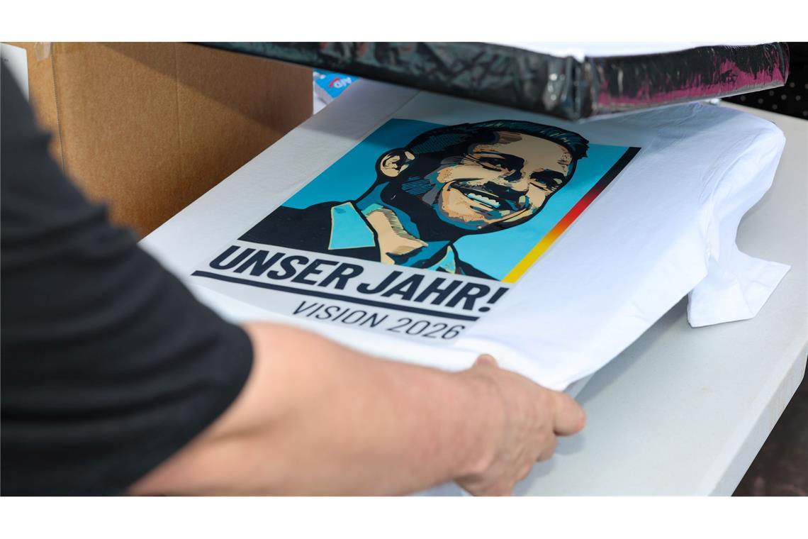Ulrich Siegmunds (AfD) Konterfei findet sich inzwischen auf T-Shirts. (Archivbild)