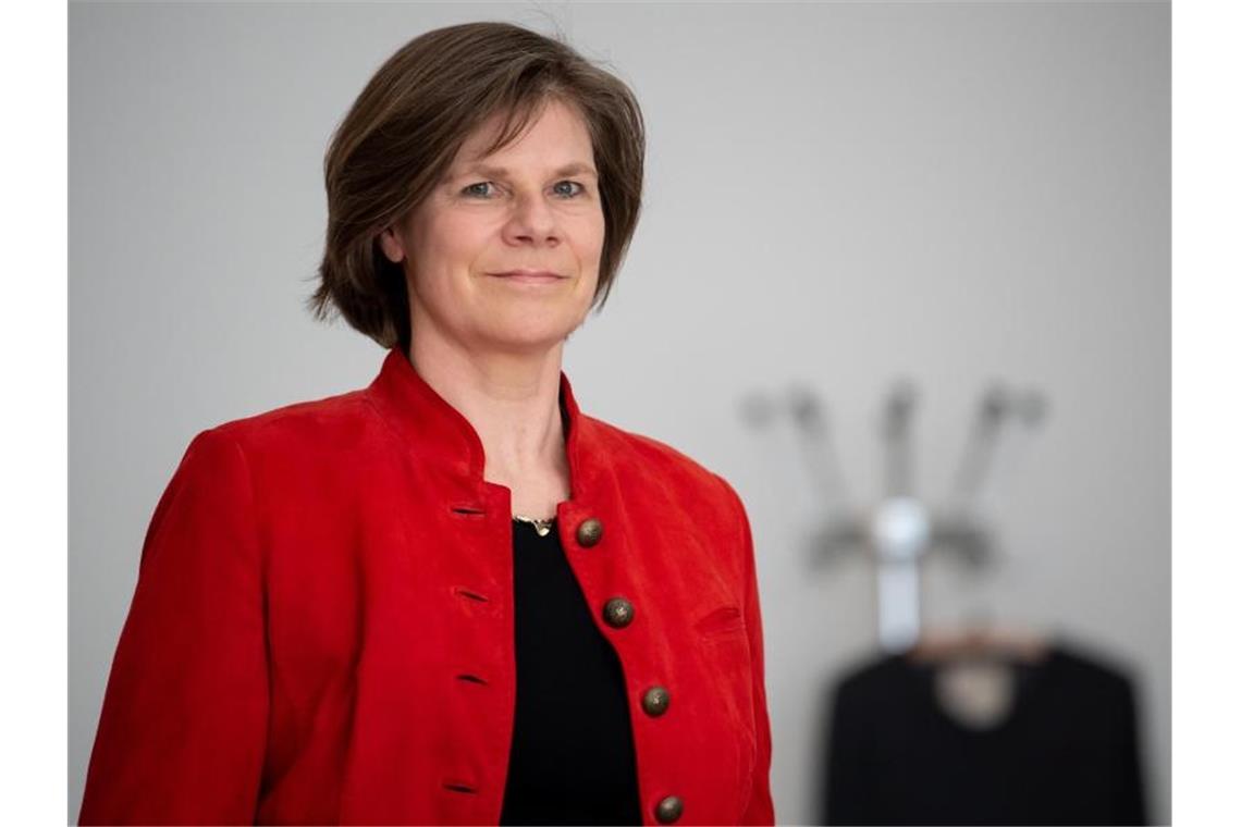 Ulrike Protzer, Direktorin des Instituts für Virologie an der TUM und am Helmholtz Zentrum München, nimmt an einer Pressekonferenz der bayerischen Universitätskliniken teil. Foto: Sven Hoppe/dpa