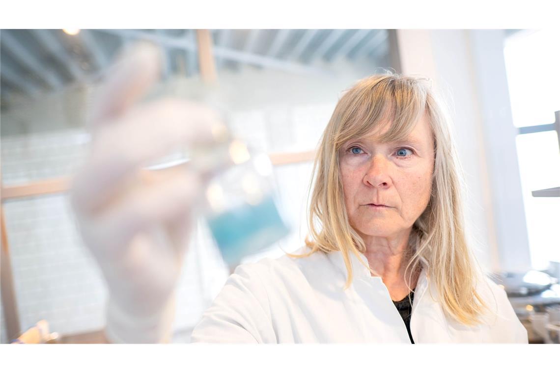 Ulrike Siemers, Co-Geschäftsführerin des Umweltinstituts, spricht von einem bunten Cocktail an Chemikalien, den die Tests zutage gefördert hätten.