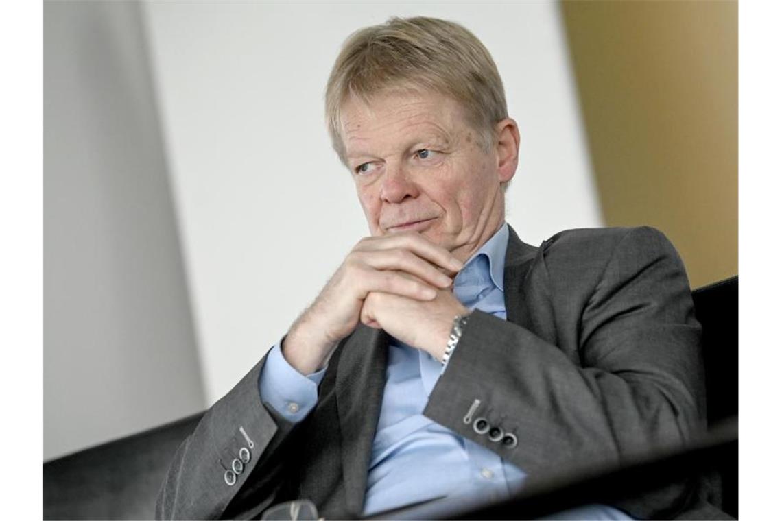 „Um den Mindestlohn armutsfest zumachen, brauchen wir die Unterstützung des Gesetzgebers“, sagt Reiner Hoffmann. Foto: Britta Pedersen/dpa-Zentralbild/ZB