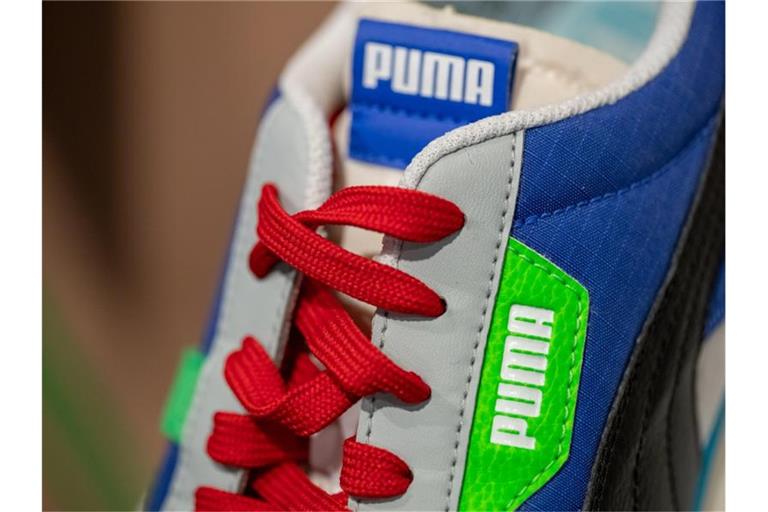 Um die Zeit niedrigerer Einnahmen überbrücken zu können, hat sich Puma eine zusätzliche Kreditlinie über 900 Millionen Euro gesichert. Foto: Daniel Karmann/dpa