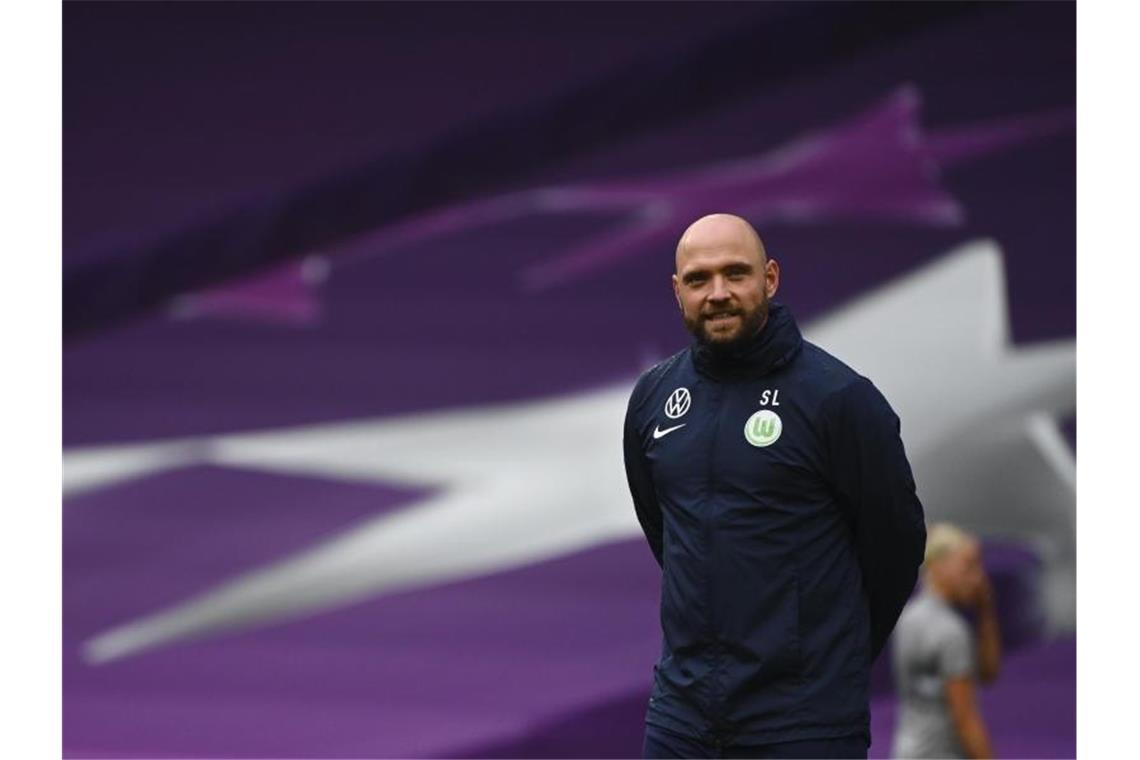 „Benötigen perfekten Tag“: VfL-Frauen wollen das Triple „Um Lyon bezwingen zu können, benötigen wir einen perfekten Tag“, sagt VfL-Trainer Stephan Lerch. Foto: Gabriel Bouys/POOL AFP/AP/dpa