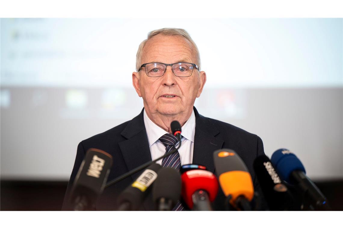 Umweltminister Till Backhaus (SPD) sagte, das Konzept für eine Bergung stehe.