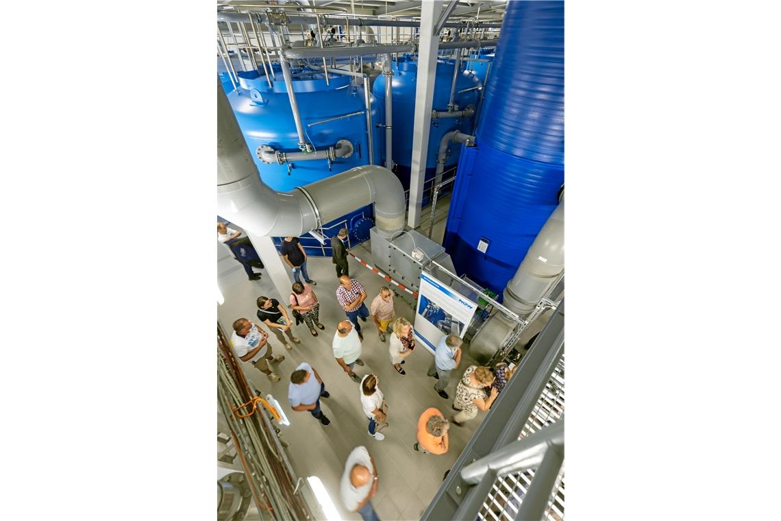 Für sichere Wasserversorgung im Murrtal Unerwünschte Stoffe werden in verschiedenen Kesseln herausgefiltert.