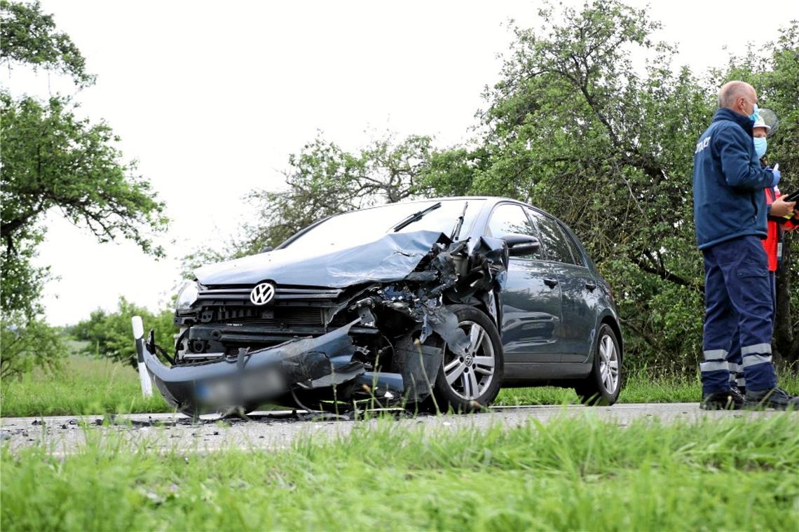Zwei schwere Unfälle innerhalb weniger Minuten Unfall zwischen Hertmannsweiler und Nellmersbach. Foto: 7aktuell/Kevin Lermer
