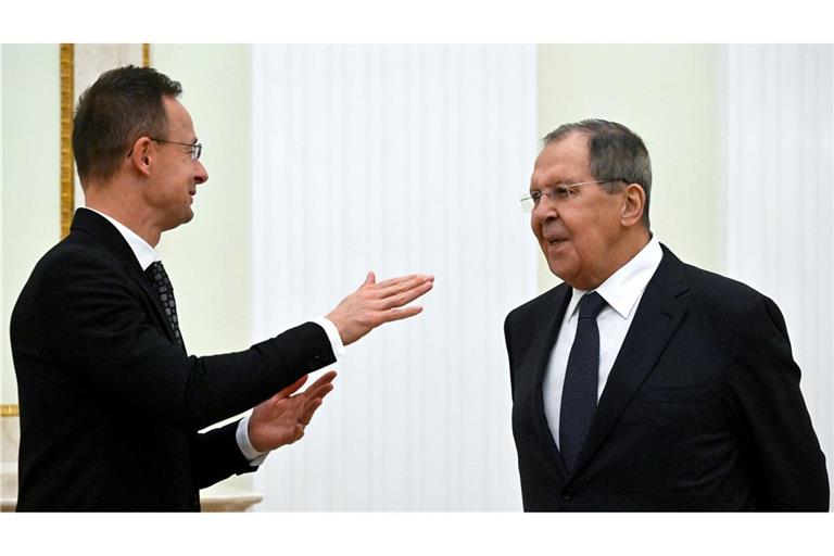 Ungarns Außenminister Peter Szijjarto soll laut Medienberichten seinem russischen Kollegen Sergej Lawrow EU-Interna übermittelt haben.