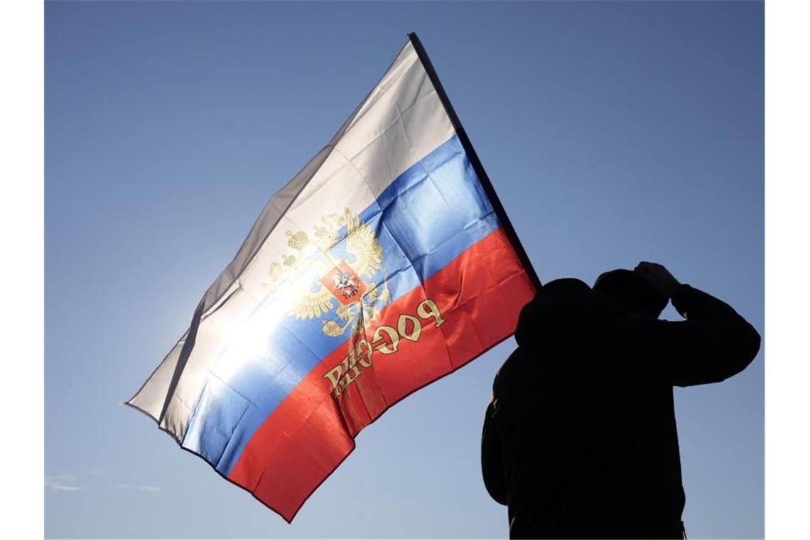 Russland will Fußball-EM 2028 oder 2032 ausrichten Ungeachtet seiner Isolation wegen des Angriffskriegs gegen die Ukraine will Russland die Fußball-EM 2028 oder 2032 ausrichten. Foto: Darko Vojinovic/AP/dpa
