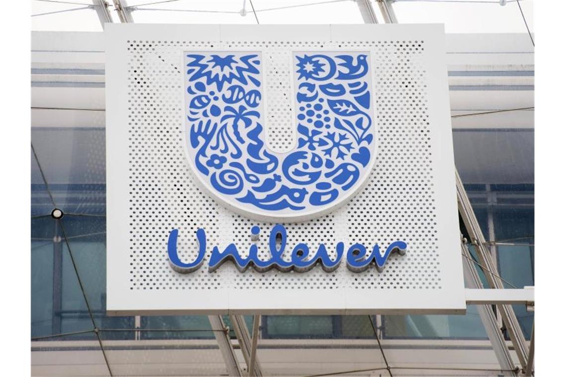 Unilever profitierte von positiven Währungseffekten und Akquisitionen. Foto: Daniel Reinhardt/dpa