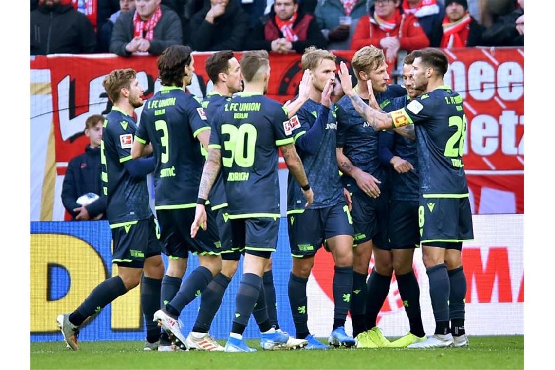 Bayern deklassiert BVB im Topspiel - Leipzig auf Platz zwei Union Berlin feierte einen klaren Auswärtssieg in Mainz. Foto: Torsten Silz/dpa